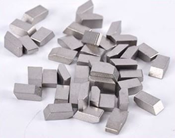 Stellite 12 Cobalt Based Tungsten Carbide Saw Tips / Tungsten Carbide Teeth Anti Rust